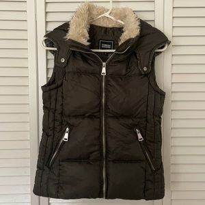 Foreign Exchange Vest